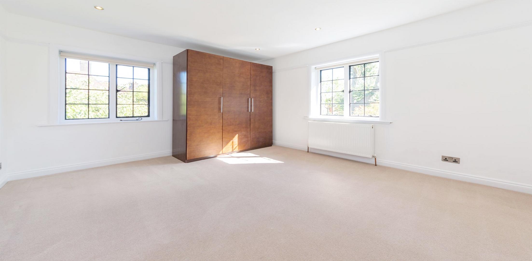 			NEW INSTRUCTION , 4 Bedroom, 1 bath, 1 reception Detached House			 Turner Close, HAMPSTEAD GARDEN SUBURB